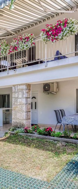 Apartment Moracea Njivice