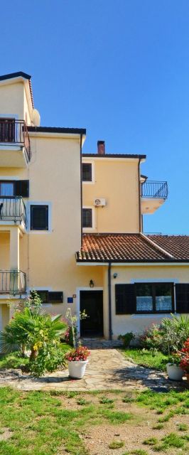 Apartments Albina Valiza Umag