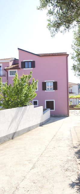 Apartments Peaceful port Tribunj