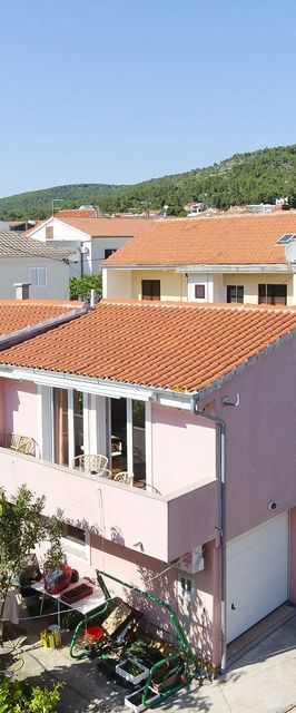 Apartments Peaceful port Tribunj