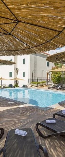 Apartmanok Családok Részére Medencével Slatine, Ciovo - 20341 Slatine