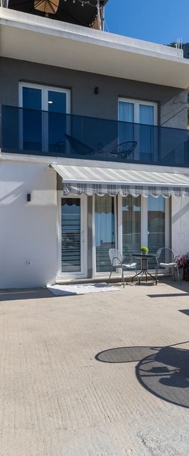 Apartmanok Parkolóhellyel Omis - 20689 Omiš