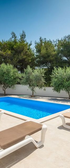 Apartmanok Családok Részére Medencével Medulin - 20909