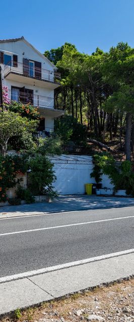 Apartmanok Parkolóhellyel Marusici Omis - 21608 Marušići