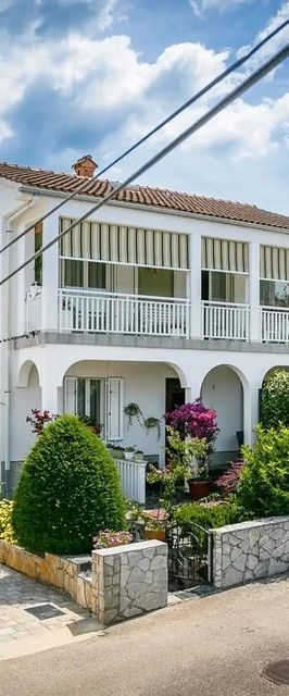 Apartmanok A Tenger Mellett Malinska, Krk - 21689 Malinska