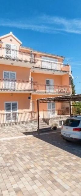 Apartmanok Parkolóhellyel Vodice - 21743