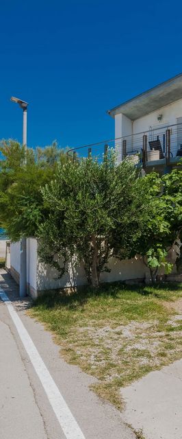 Apartmanok A Tenger Mellett Vir - 21812