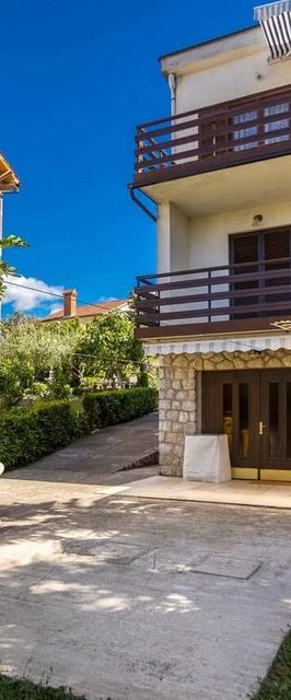 Apartmanok Parkolóhellyel Njivice, Krk - 21861 Njivice