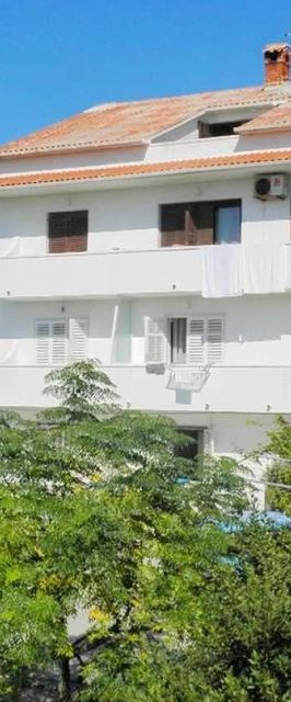 Apartmanok Parkolóhellyel Banjol, Rab - 22422 Banjol