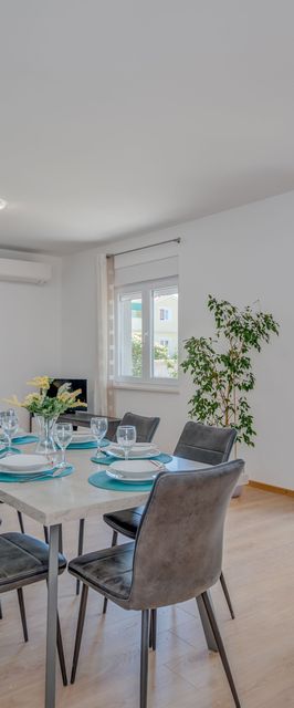 Nyaralóház A Tenger Mellett Kastel Stafilic, Kastela - 22438 Kaštel Štafilić