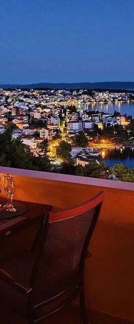 Apartmanok Parkolóhellyel Trogir - 22505