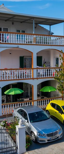 Apartmanok Parkolóhellyel Vodice - 22557