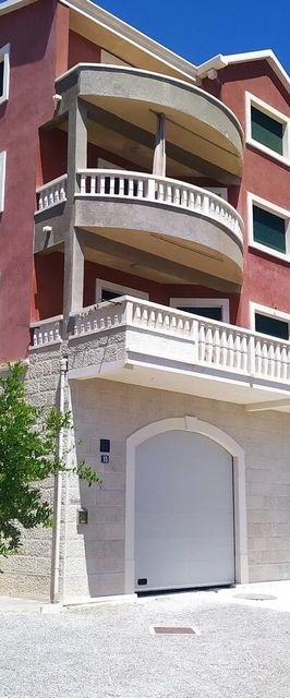 Apartmanok Parkolóhellyel Duce Omis - 22598 Duće