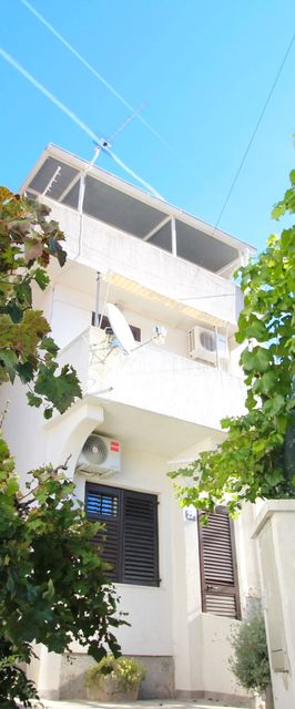 Apartmanok Parkolóhellyel Baska Krk - 22600 Baška