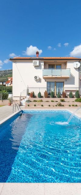 Nyaralóház Medencével Kastel Stari, Kastela - 22832 Kaštel Stari