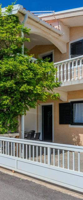 Apartmanok Parkolóhellyel Vir - 22930