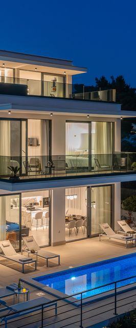 Luxusvilla A Tenger Mellett Medencével Rastici, Ciovo - 22934 Rastići