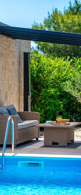 Villa Srima Beach house