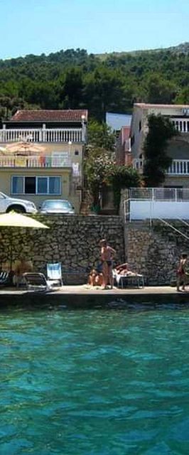 Apartment Seafront Grebastica