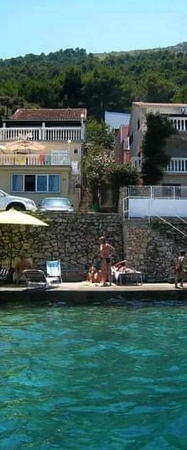 Apartment Seafront Grebastica