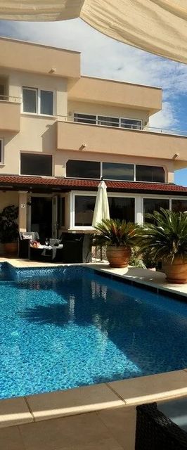 Apartments Hermes Okrug Gornji