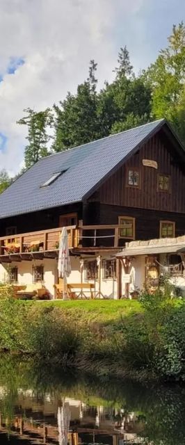 Chalupa pod dubem Plavy