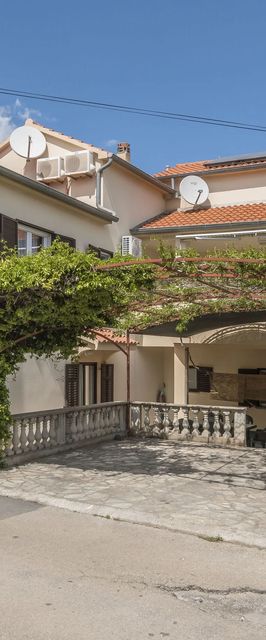 Apartments Murter Jurjako