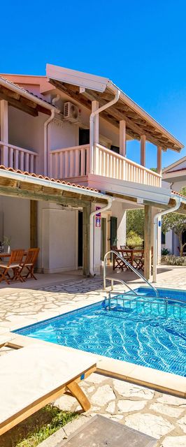 Apartments Pavica Palit