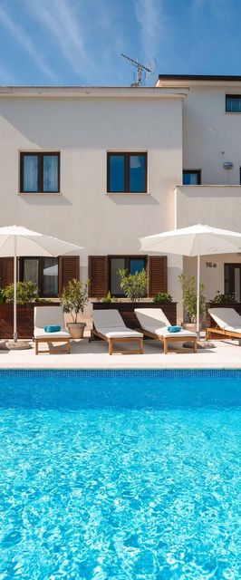 Apartment Residence Mala 4 s bazenom i whirlpool-om Funtana