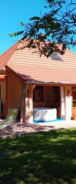 Hollós-patak Vendégház Komlóska