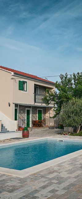 Rooms B&B Linda Pirovac