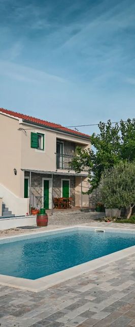 Rooms B&B Linda Pirovac