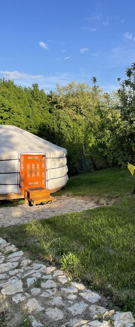 Eleven Jurta Szállás Bakonyszentlászló