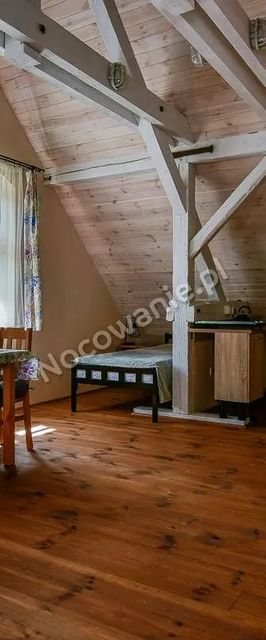 Czarna Jachta - Na szlaku legend. Pokoje nad jeziorem. Żywy