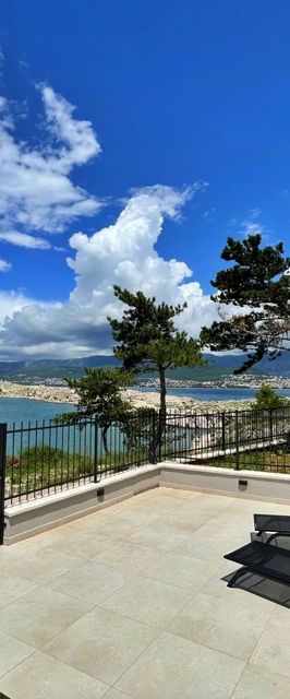 SeaLuxe Apartment with Jacuzzi Šilo