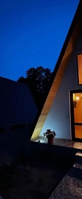 Căsuțele de la răscruce Hobița