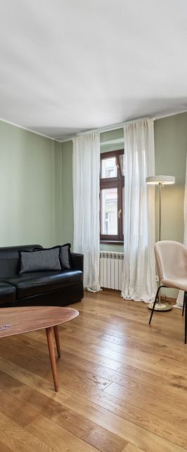 Uniwersytecka 11/12 m. 13