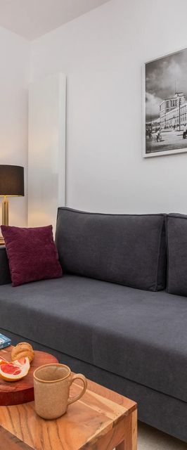 Władysława IV 42/24