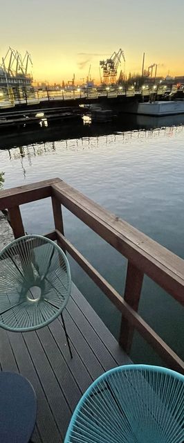 Widoki 1 domek na nabrzeżu Stoczni Cesarskiej Gdańsk