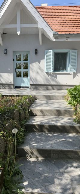 Jobb, Mint Otthon Vendégház Kőröshegy