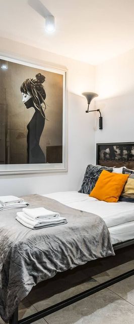 Chełmońskiego 8A/13A Poziom -1^