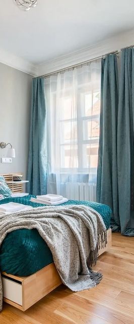 Pl. Zamkowy 1/13 m.14^