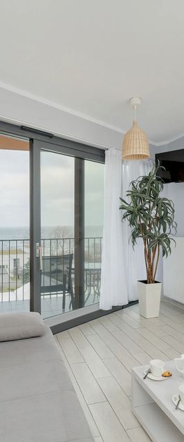 Horyzont 610 SeaView