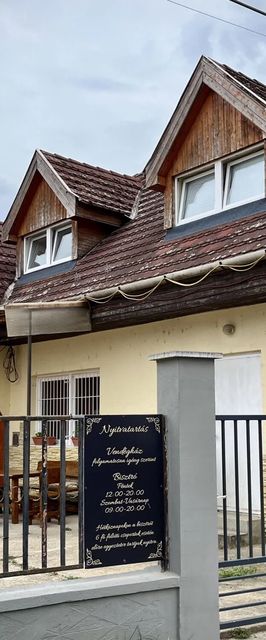 Aranybakancs Vendégház & Bisztró Cserhátsurány