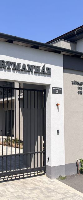 Várkapu Apartmanok Gyula