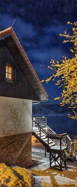 Dom na Kaszubach z sauną, bezpośrednio nad jeziorem.