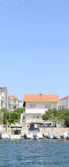 Apartment BR with sea view Srima