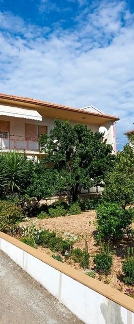 Apartment and Rooms Ivo Trogir
