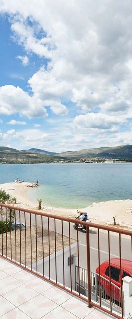 Apartment Andja Arbanija