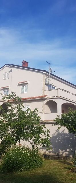 Apartment Mari Lopar